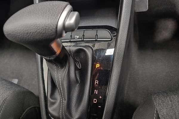 2023 Kia Stonic S YB