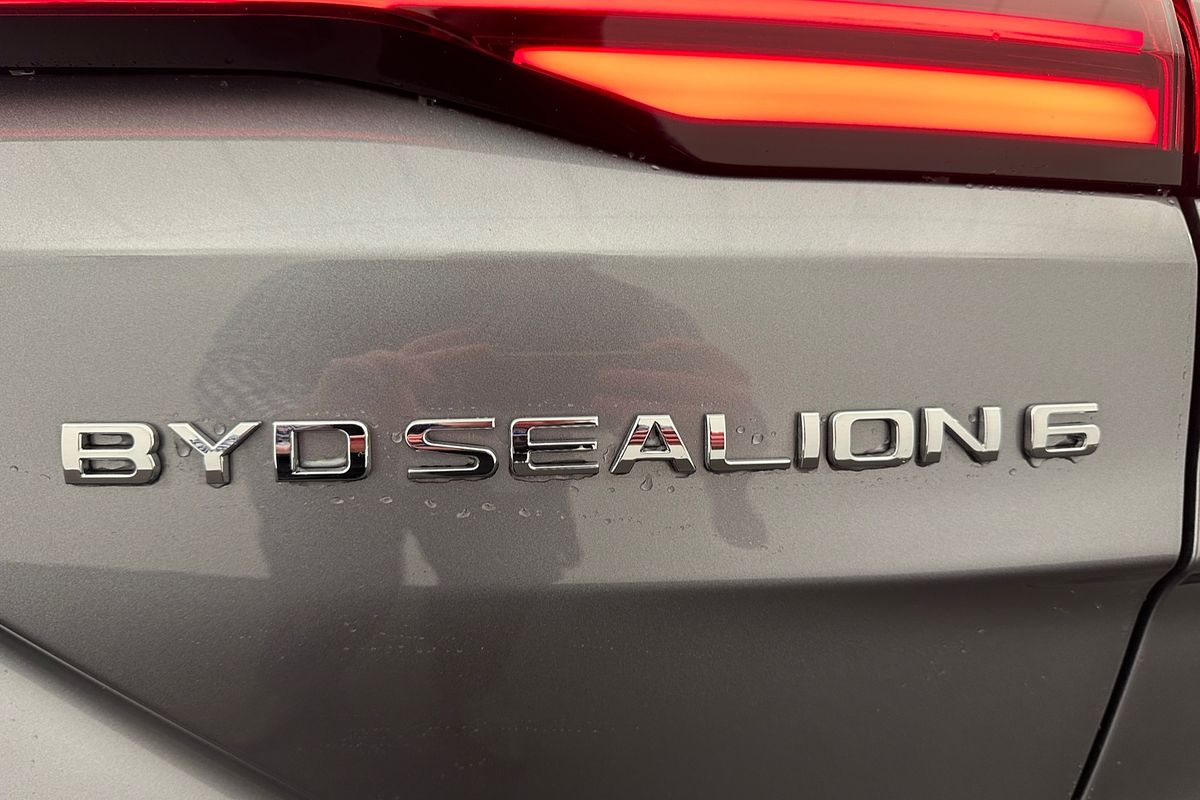 2025 BYD SEALION 6 Essential