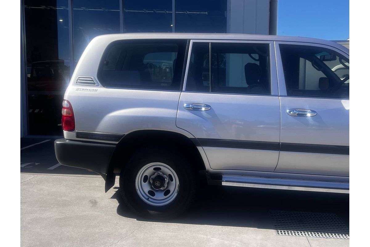 1999 Toyota Landcruiser GXL FZJ105R