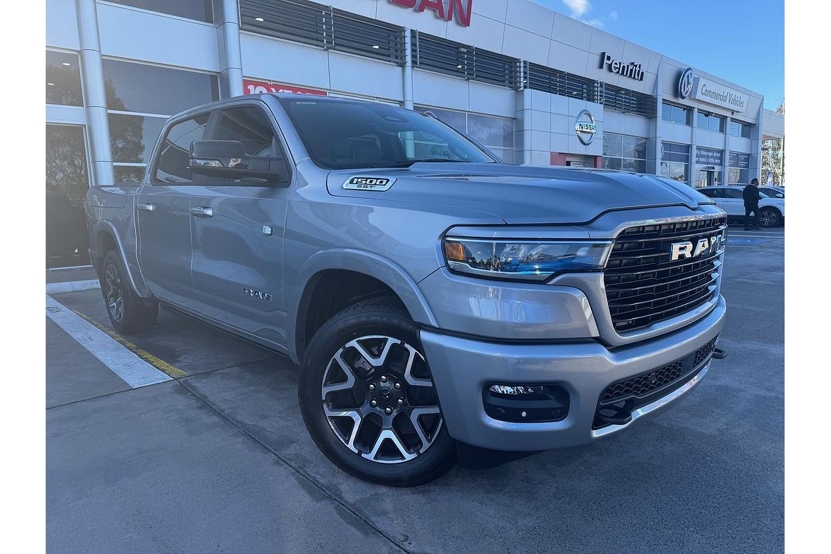 2024 RAM 1500 Laramie Sport Hurricane SO RamBox DT 4X4 SWB