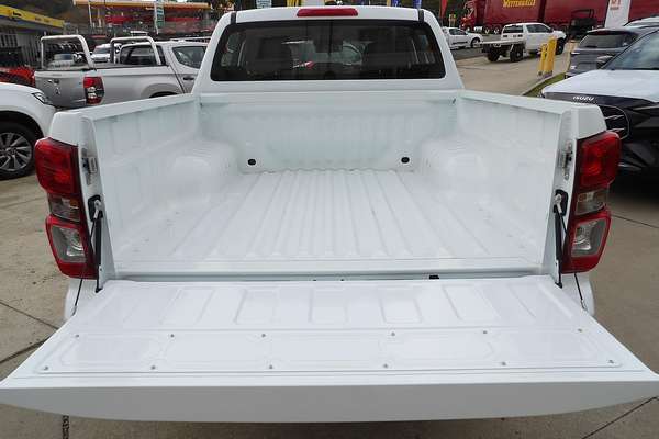 2025 Isuzu D-MAX SX High Ride Rear Wheel Drive