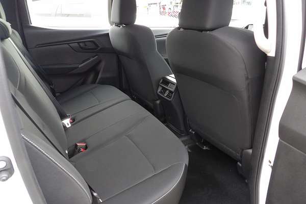 2025 Isuzu D-MAX SX High Ride Rear Wheel Drive