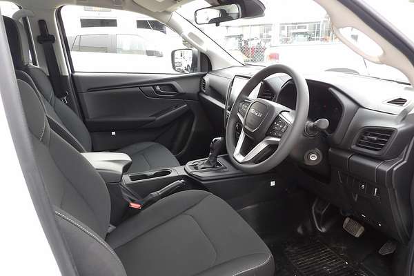 2025 Isuzu D-MAX SX High Ride Rear Wheel Drive