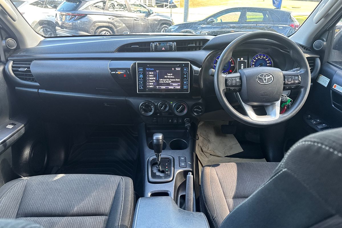 2020 Toyota Hilux SR GUN126R 4X4