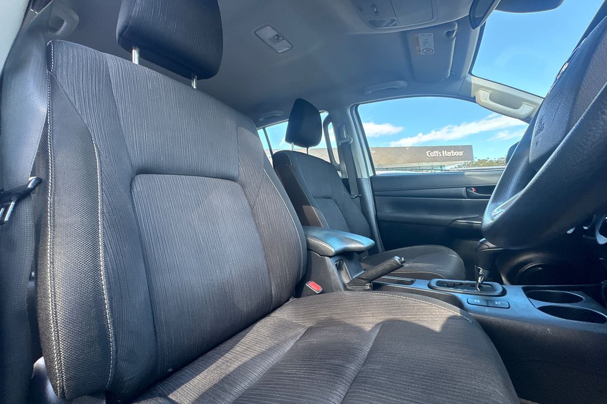2020 Toyota Hilux SR GUN126R 4X4