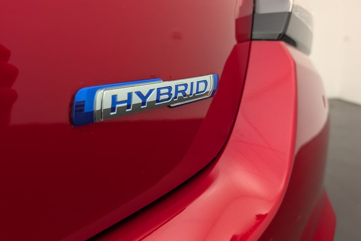 2025 Suzuki Swift Hybrid UZ