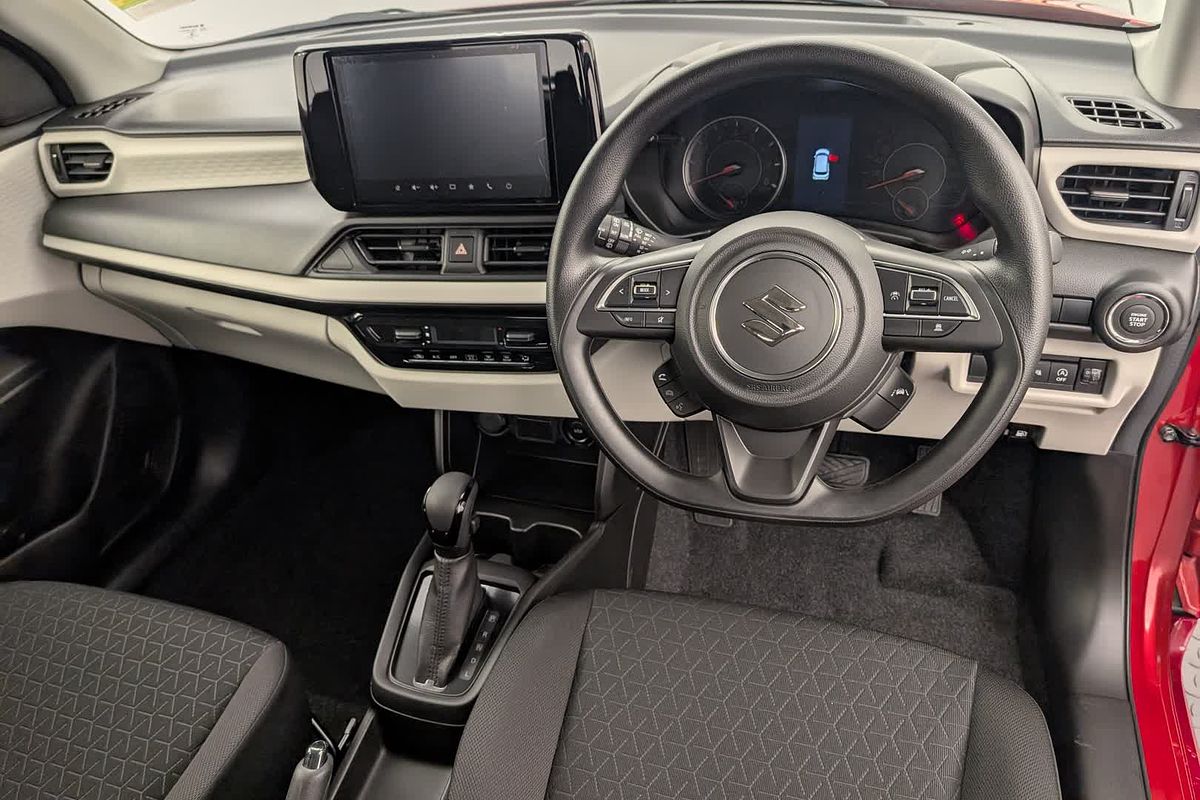 2025 Suzuki Swift Hybrid UZ