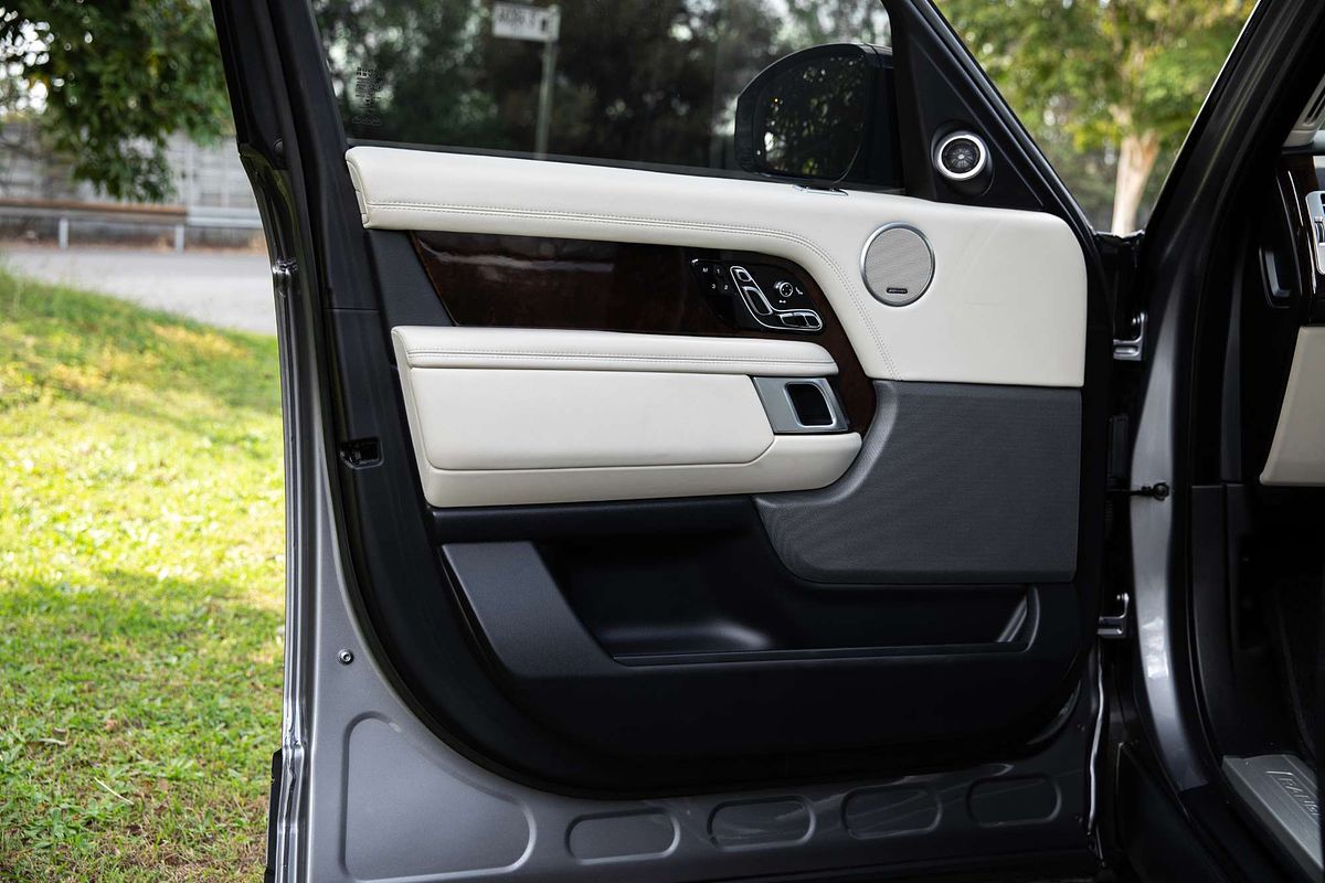 2021 Land Rover Range Rover D300 Vogue L405