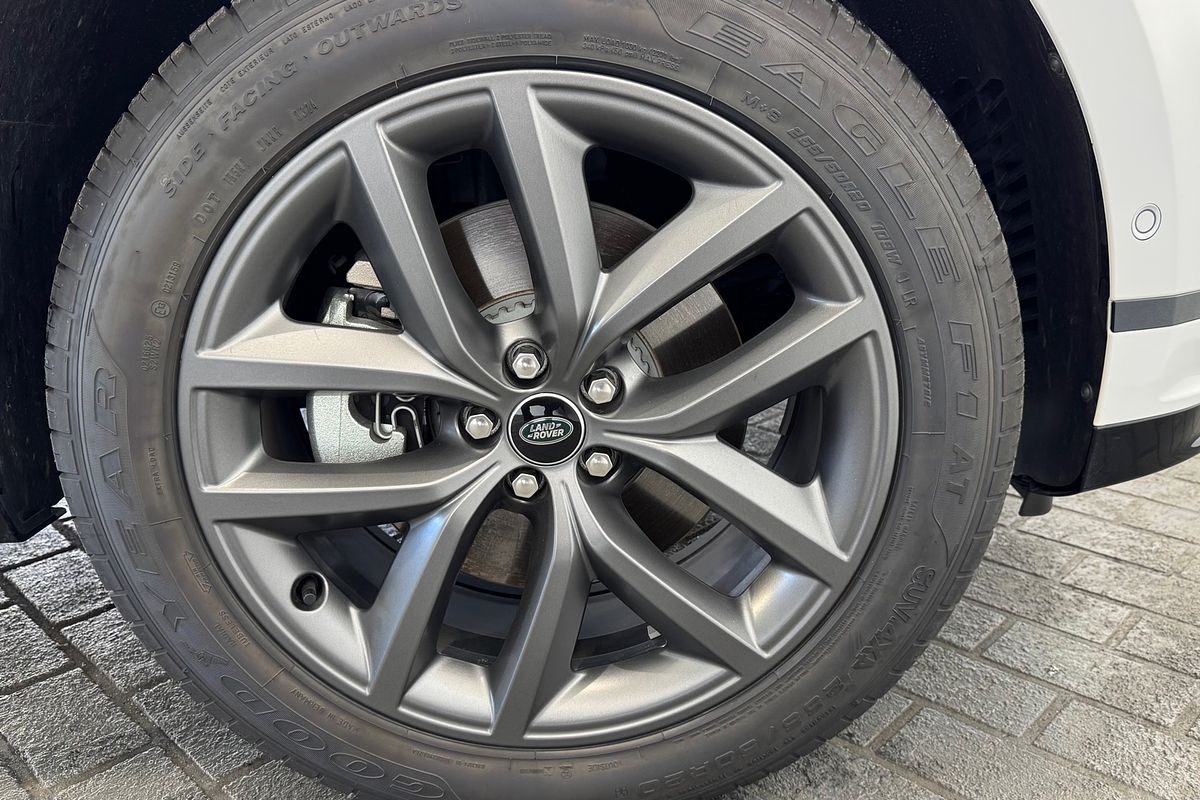 2024 Land Rover Range Rover Velar P250 Dynamic SE L560