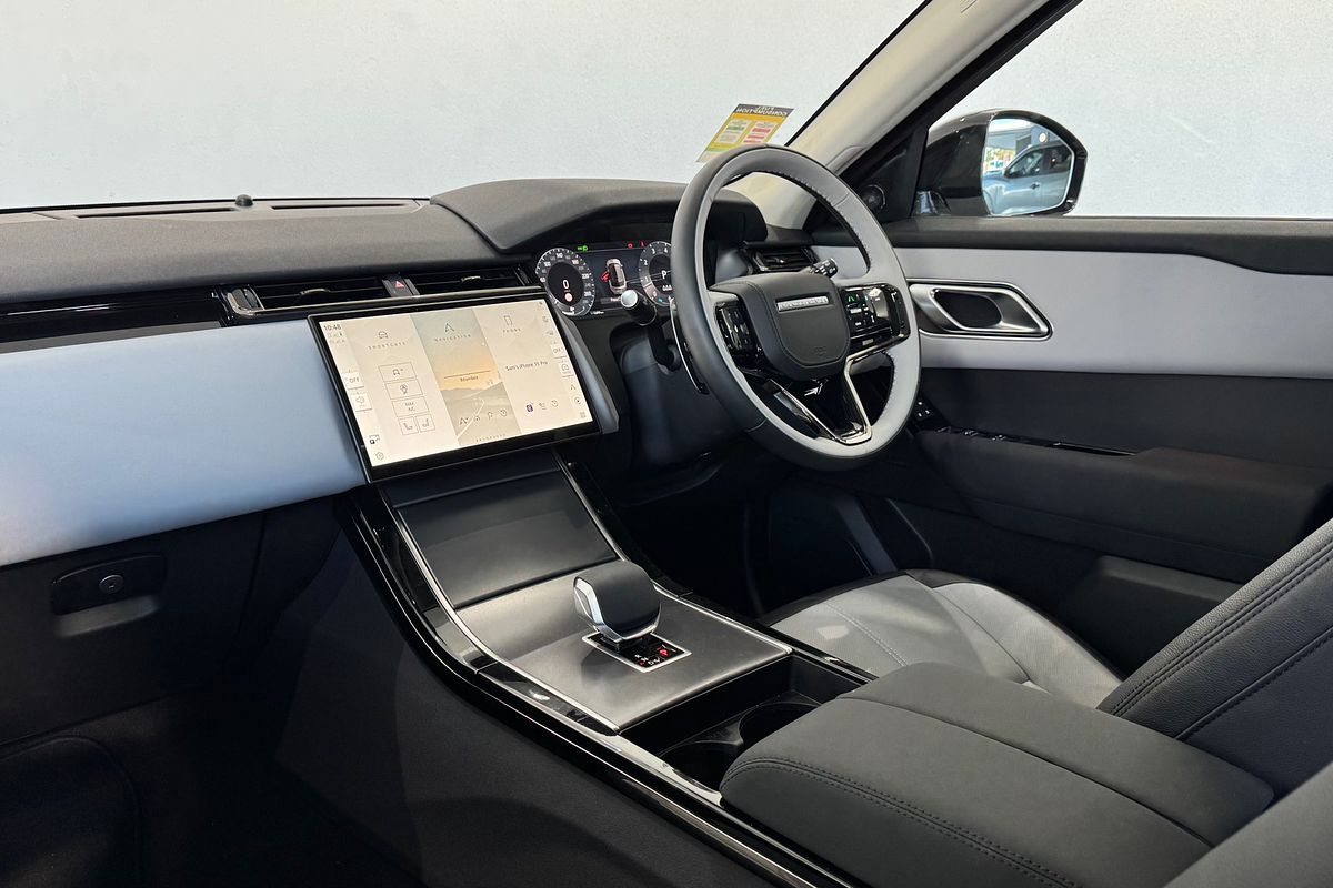 2024 Land Rover Range Rover Velar P250 Dynamic SE L560