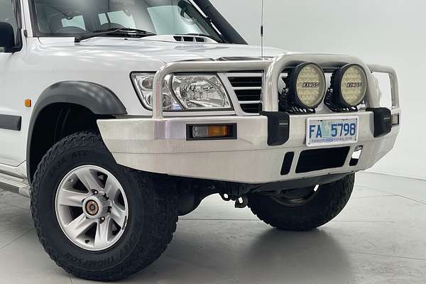 2004 Nissan Patrol ST GU III