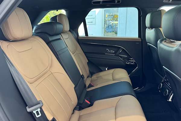 2025 Land Rover Range Rover Sport D350 Dynamic HSE L461