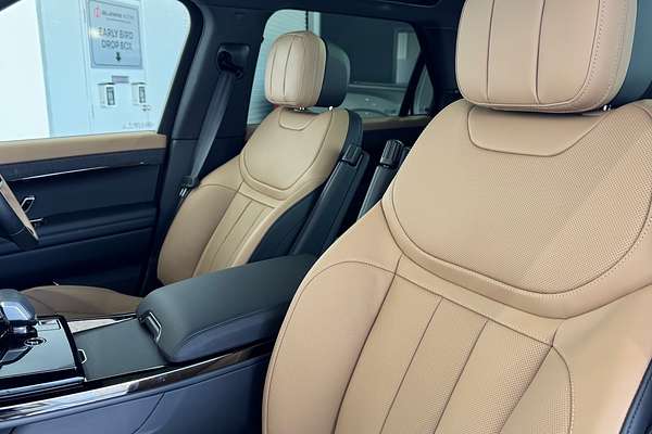 2025 Land Rover Range Rover Sport D350 Dynamic HSE L461