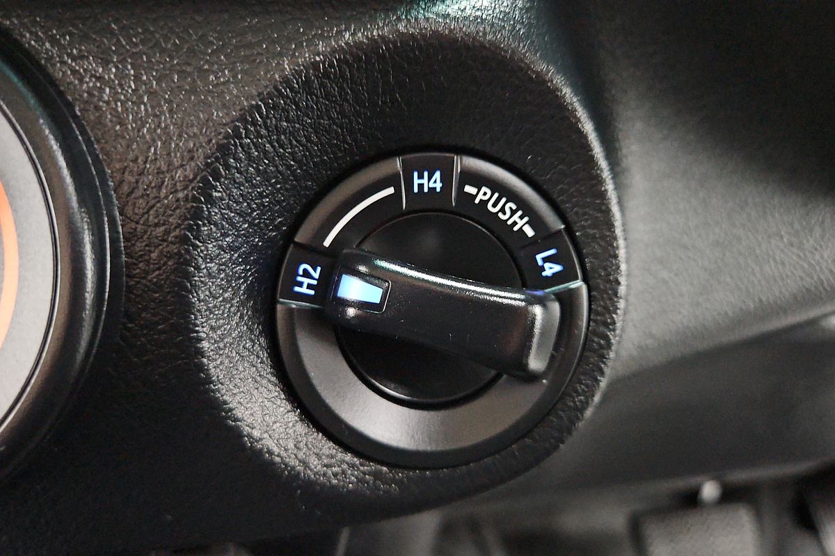 2020 Toyota Hilux SR GUN126R 4X4