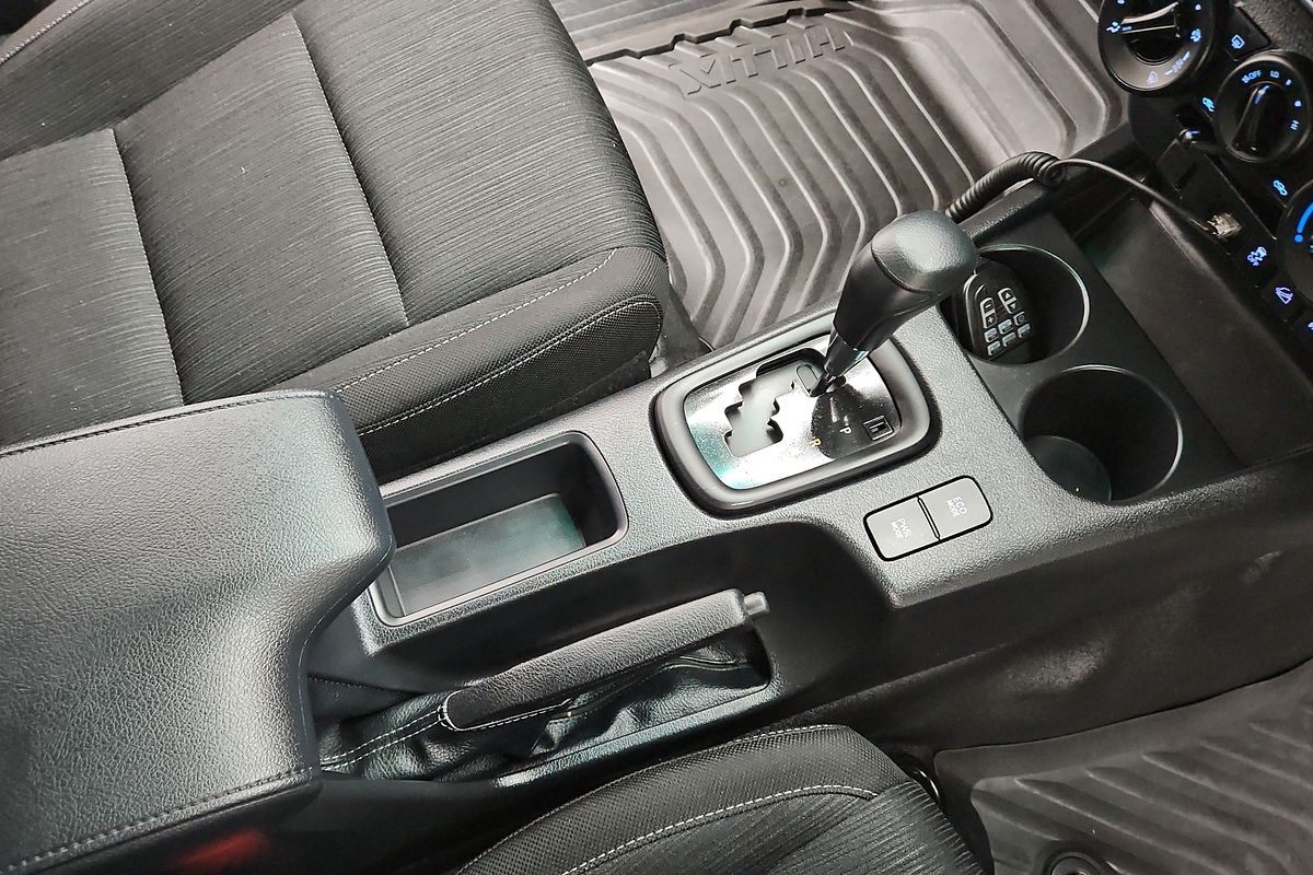 2020 Toyota Hilux SR GUN126R 4X4