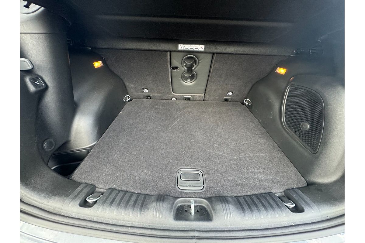 2023 Jeep Compass S-Limited M6