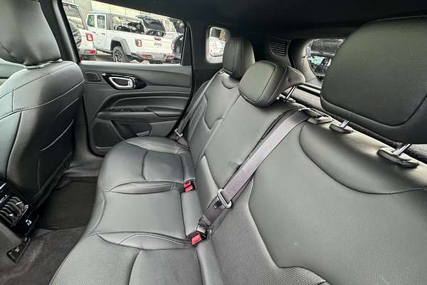 2023 Jeep Compass S-Limited M6