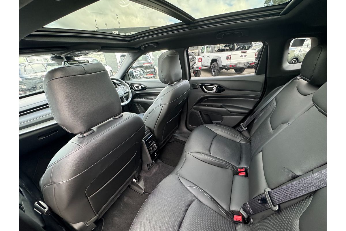 2023 Jeep Compass S-Limited M6