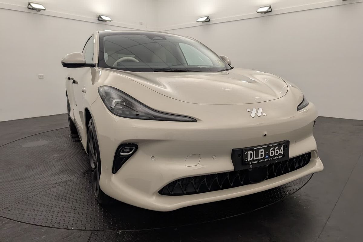 2025 MG IM6AWD100PERF