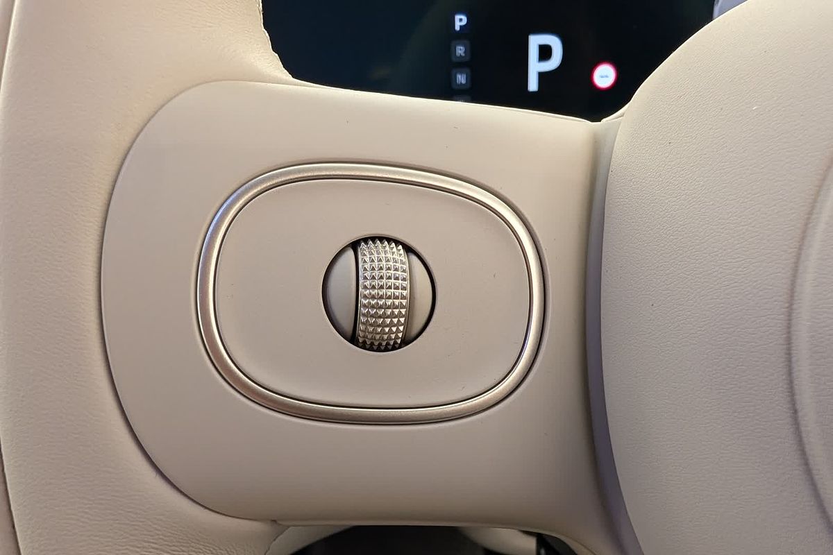 2025 MG IM6AWD100PERF