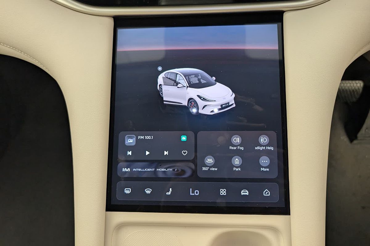 2025 MG IM6AWD100PERF