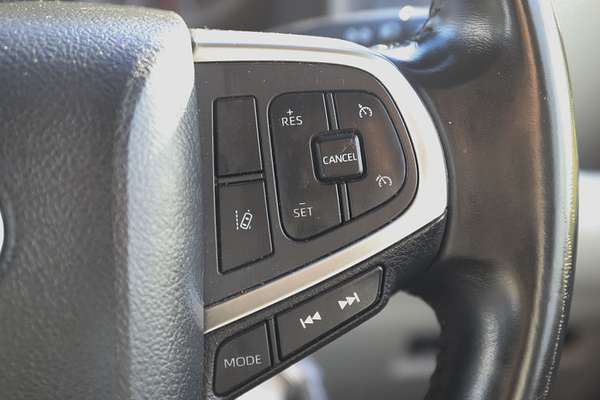 2019 Toyota Hiace Commuter GDH322R ELWB High Roof