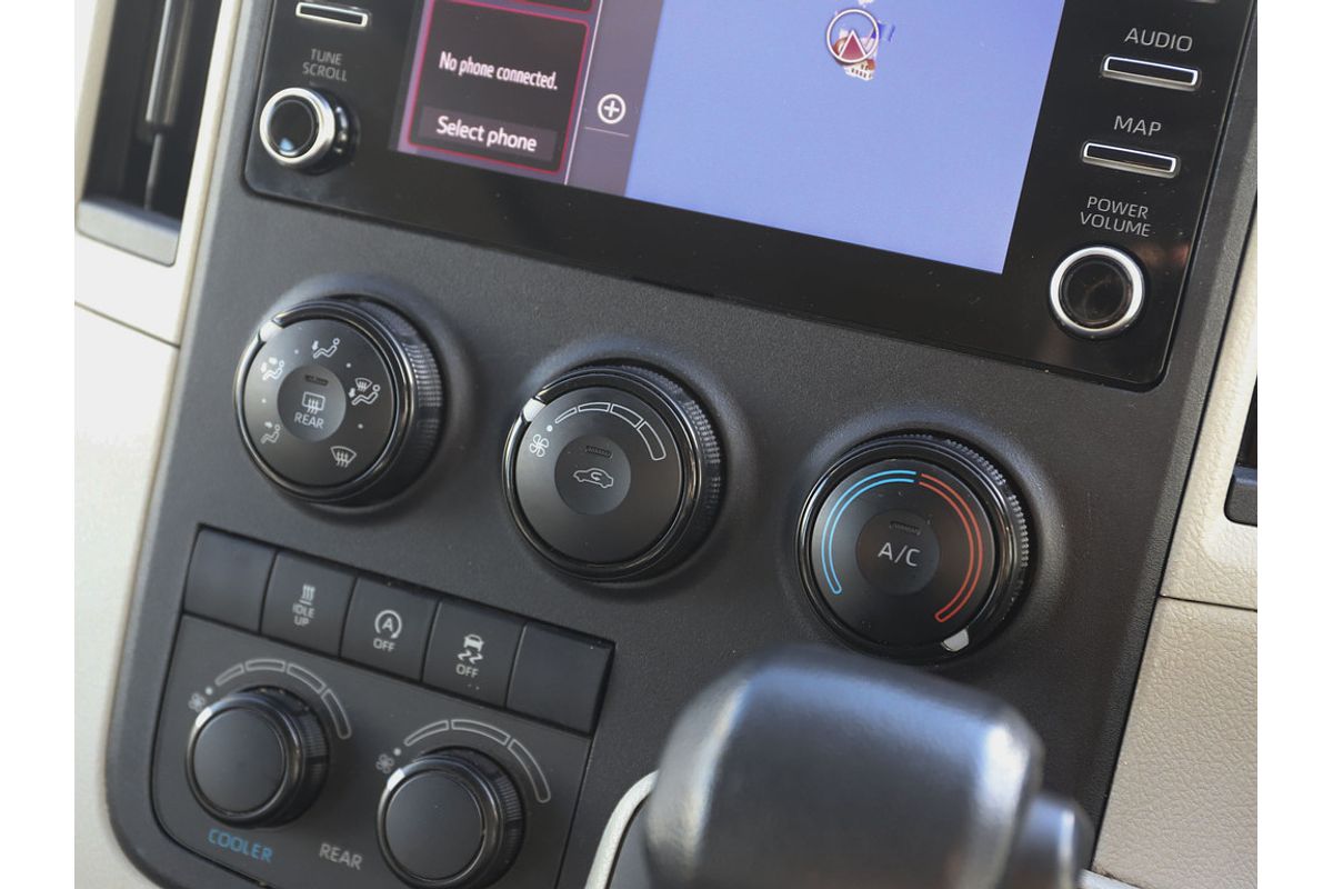 2019 Toyota Hiace Commuter GDH322R