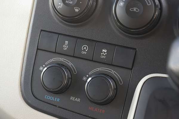 2019 Toyota Hiace Commuter GDH322R