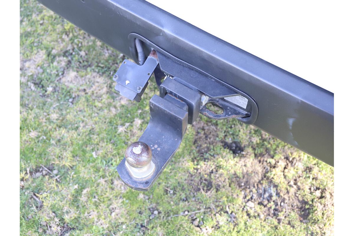 2019 Toyota Hiace Commuter GDH322R ELWB High Roof