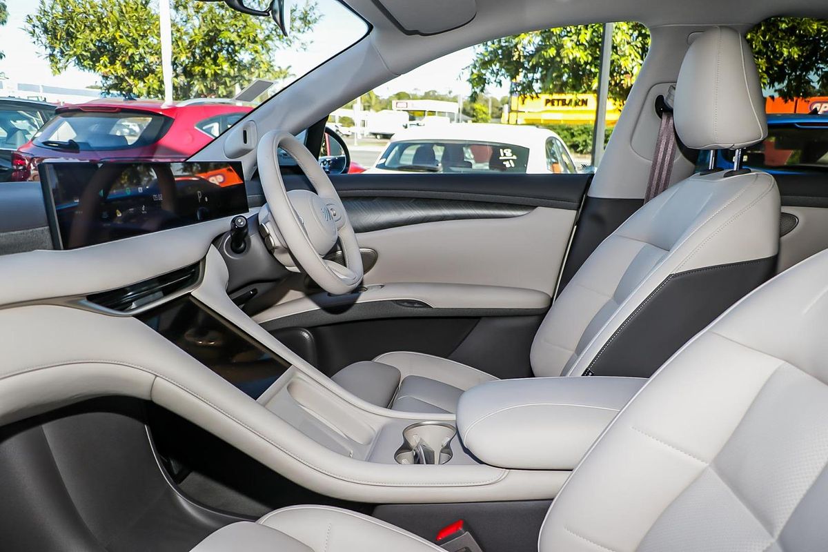 2025 MG Im6 PEREFORMANCE S12L
