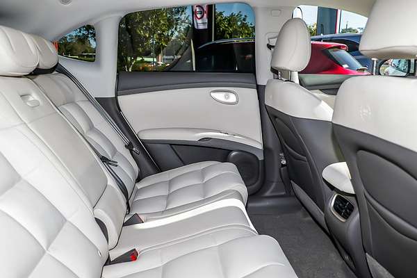 2025 MG Im6 PEREFORMANCE S12L