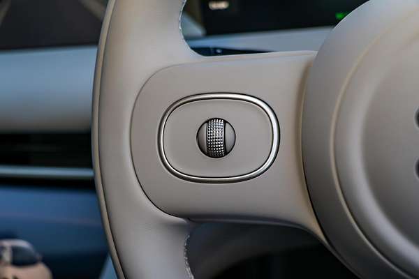 2025 MG Im6 PEREFORMANCE S12L