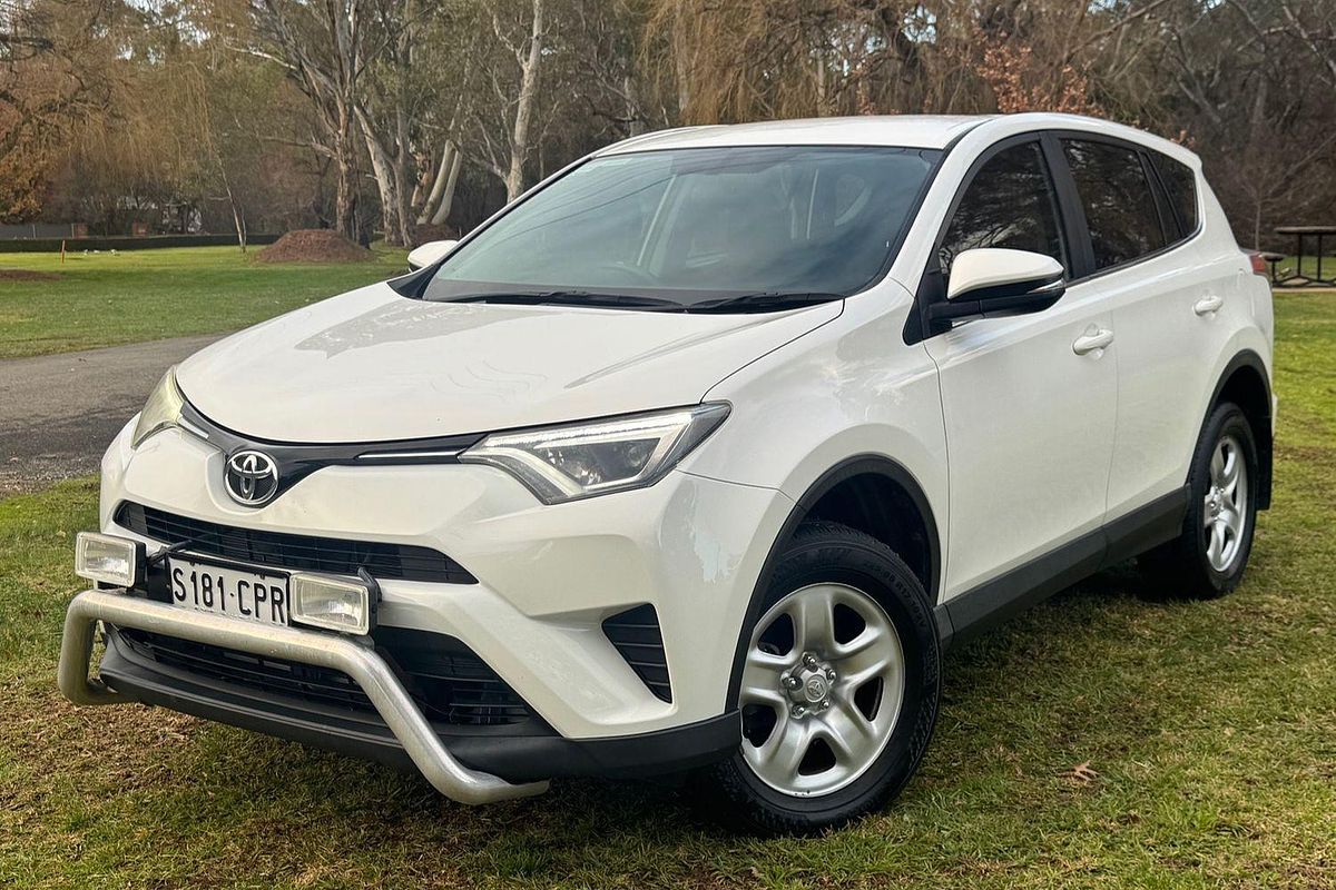 2017 Toyota RAV4 GX ASA44R