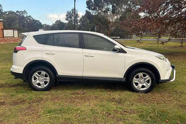 2017 Toyota RAV4 GX ASA44R