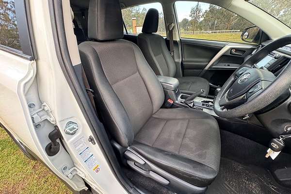 2017 Toyota RAV4 GX ASA44R
