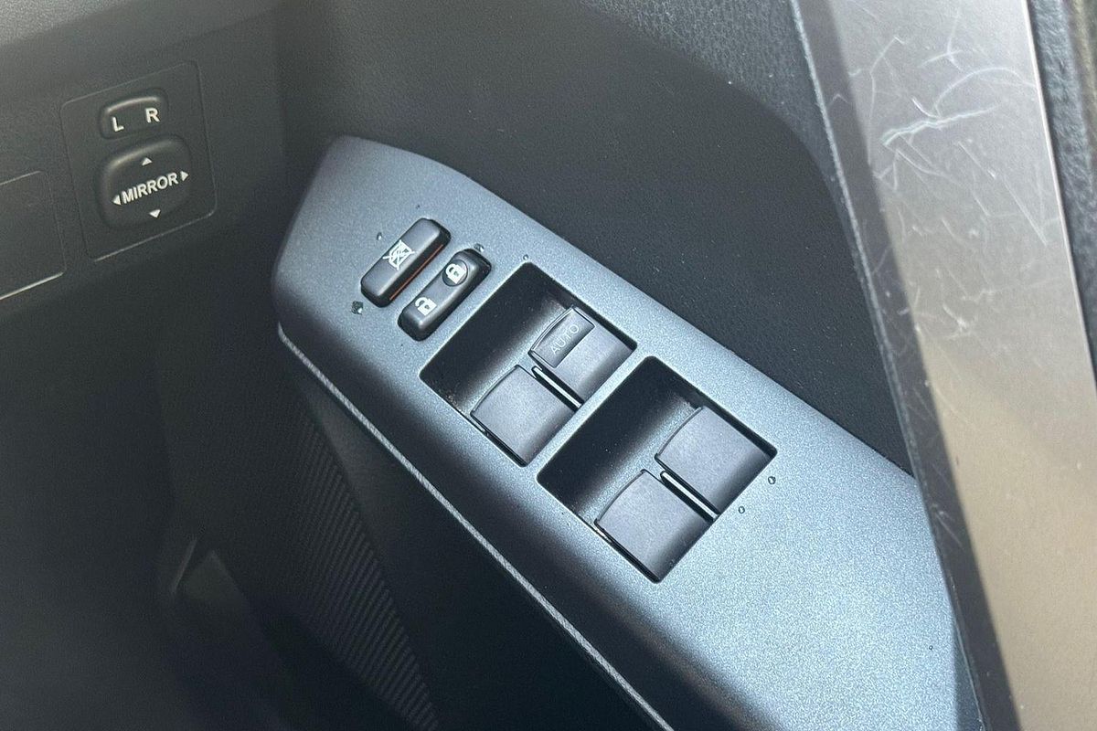 2017 Toyota RAV4 GX ASA44R