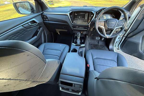 2025 Isuzu D-MAX LS-U+ 4X4