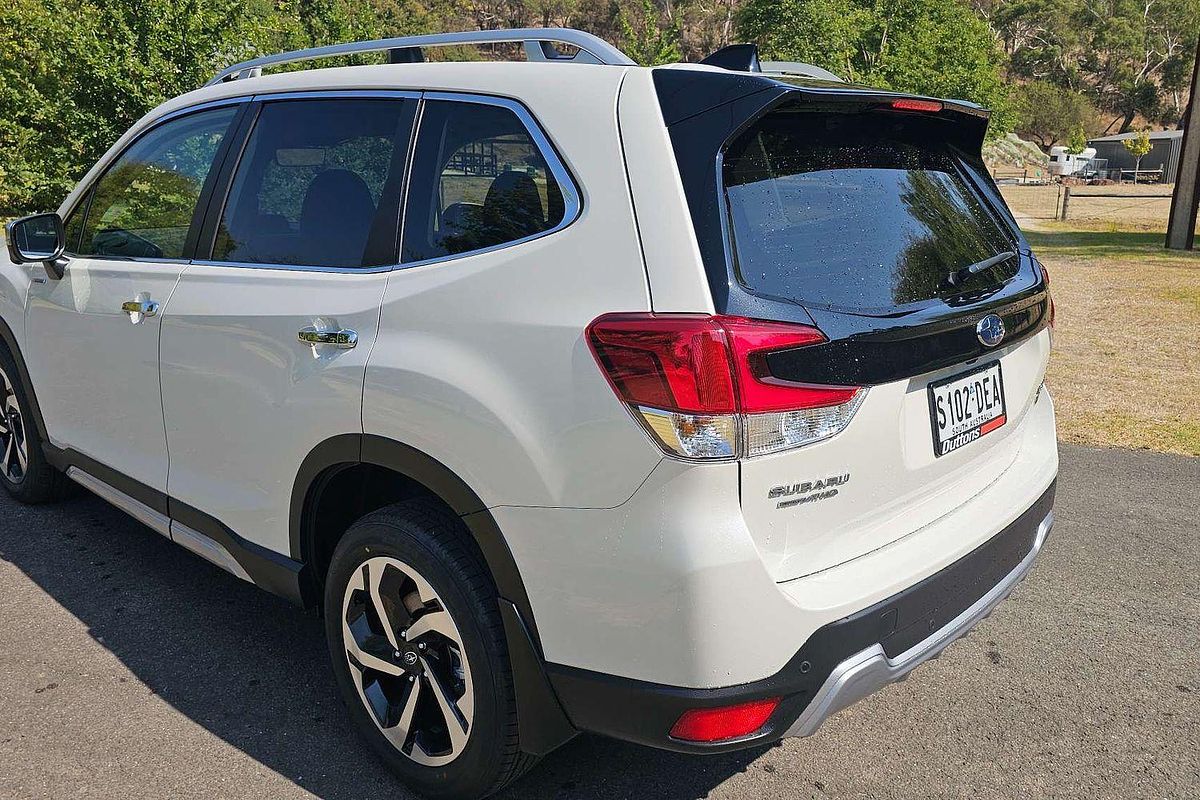 2024 Subaru Forester Hybrid S S5
