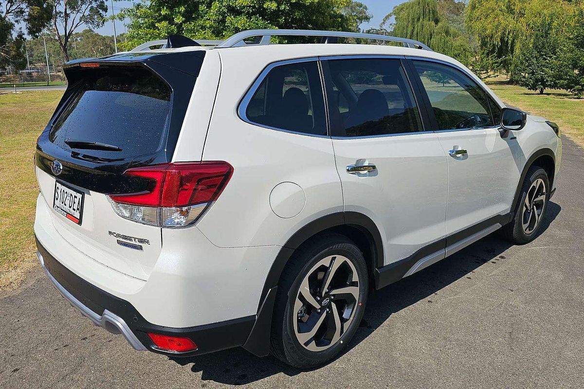 2024 Subaru Forester Hybrid S S5