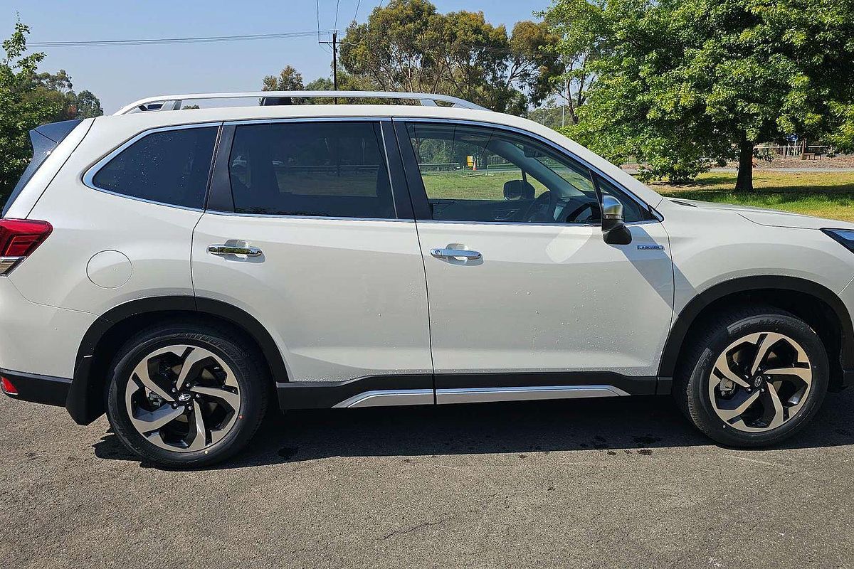 2024 Subaru Forester Hybrid S S5