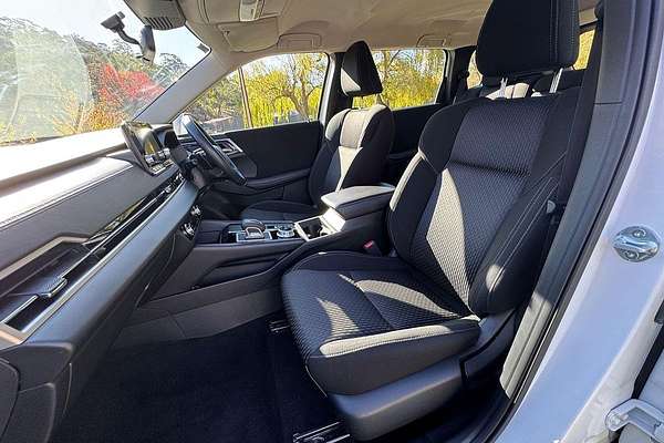 2024 Mitsubishi Outlander ES ZM