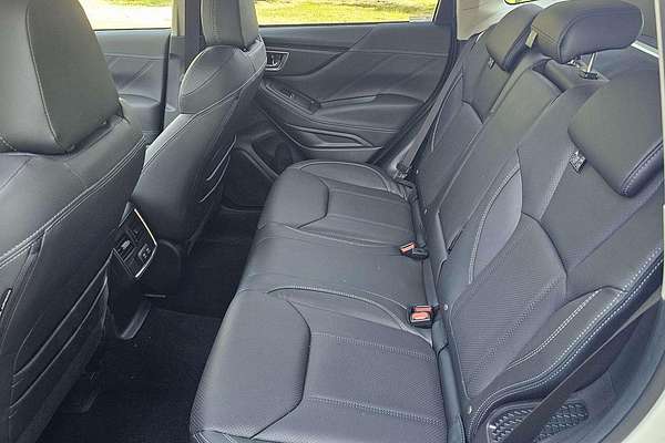 2024 Subaru Forester Hybrid S S5