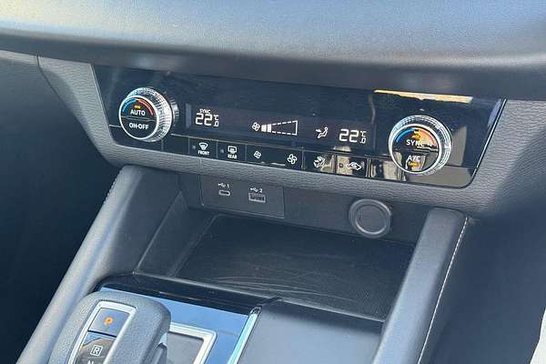 2024 Mitsubishi Outlander ES ZM