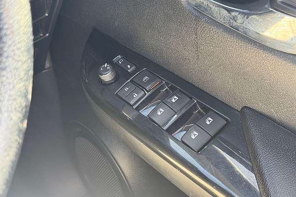 2016 Toyota Hilux SR5 GUN126R 4X4