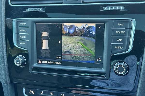 2015 Volkswagen Golf R Wolfsburg Edition 7