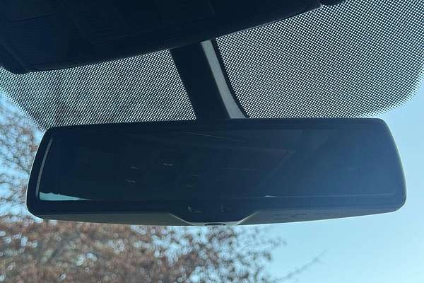 2015 Volkswagen Golf R Wolfsburg Edition 7