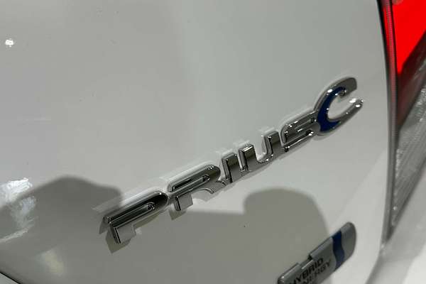 2018 Toyota Prius C  NHP10R