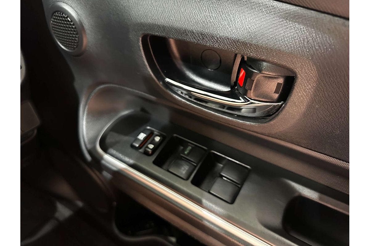 2018 Toyota Prius C  NHP10R
