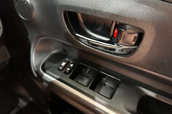 2018 Toyota Prius C  NHP10R