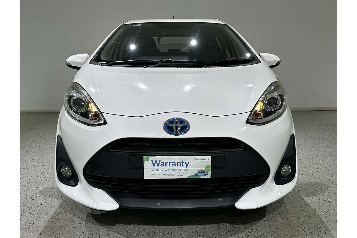 2018 Toyota Prius C  NHP10R